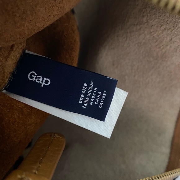 Gap NWOT foldover leopard print leather clutch. Camel/Tan Colour. - Picture 7 of 7